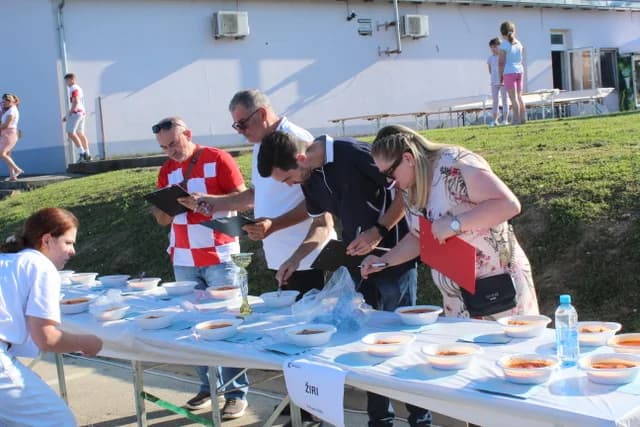TRADICIONALNA 17. FIŠIJADA U PLETERNICI: Prvo mjesto osvojio Danijel Boranić iz Oriovca