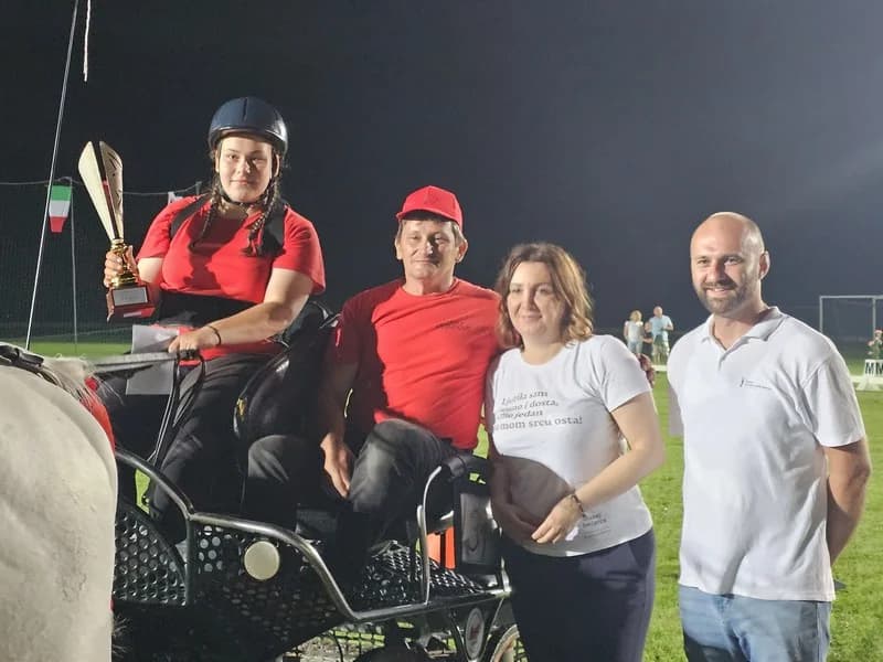 MEĐUNARODNI KONJIČKI TURNIR U PLETERNICI: Noćna vožnja oduševila posjetitelje - pobjednik Antun Medvidović iz Sikirevaca