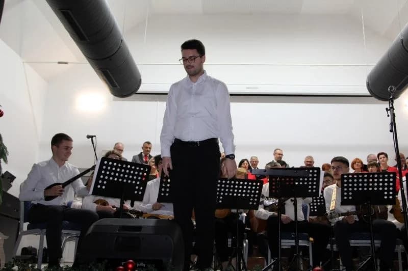 “TOMISLAVCI” U SUSRET BOŽIĆU – Tradicionalni koncert HPD Tomislav Cernik