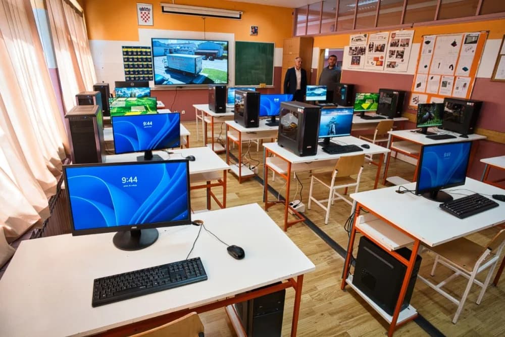 DAN OTVORENIH VRATA INDUSTRIJSKO-OBRTNIČKE ŠKOLE