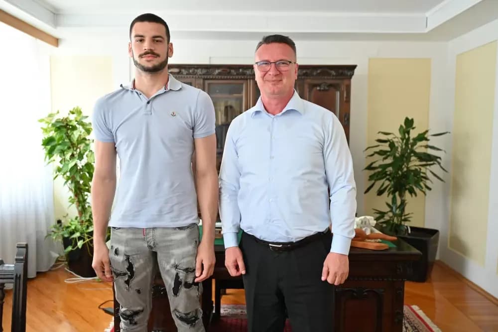 Državnog prvaka u boksu ugostio brodsko-posavski župan