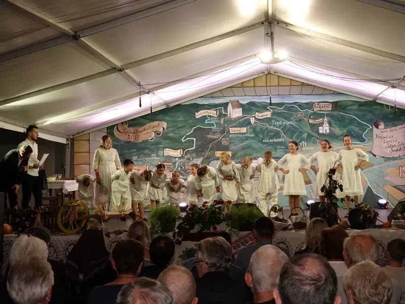 Snaše spretnim nogama gazile grožđe: Manifestacija koja gotovo četiri desetljeća uspješno spaja kulturu, tradiciju, enologiju i gastronomiju